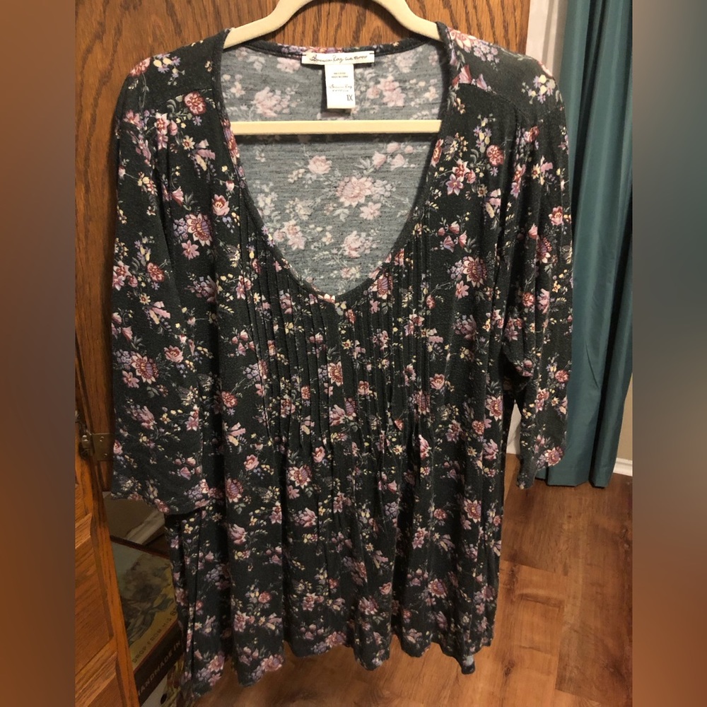 Pintucked 3/4 Sleeve Swing Tee